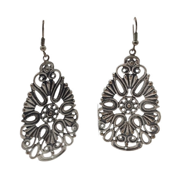 Vintage Womens Dangle Earrings Nickel Free Silver Tone Teardrop Filligree - Picture 1 of 4